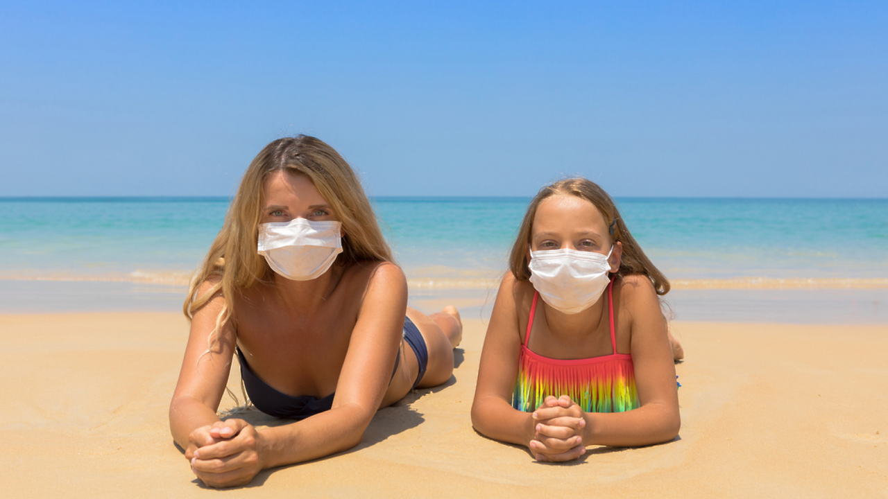 Clean Living: A complete guide to healthy and clean living in a post-coronavirus world